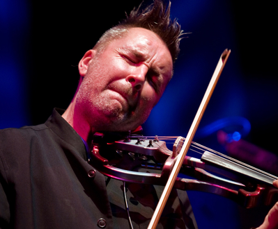 Nigel Kennedy va cânta la București pe vioara Laufont Guarneri “del Gesu”