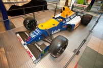 Maşini de Formula 1 în mall