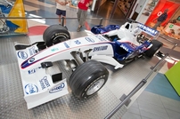 Maşini de Formula 1 în mall