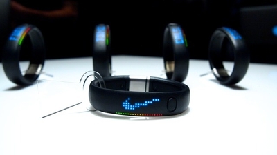 Nike+ FuelBand, gadgetul care îţi urmăreşte activităţile fizice