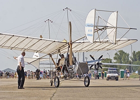 Concurs de avioane de hârtie în Centrul Istoric