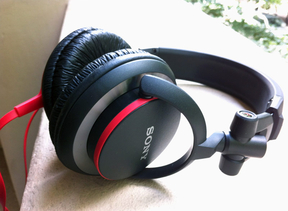 Sony MDR – V55! Da, cu semn de exclamare