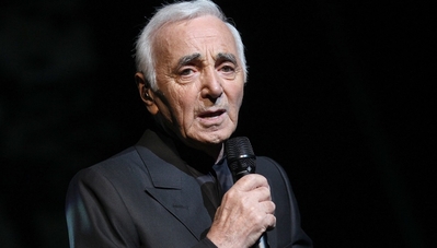 Turneul de adio al lui Charles Aznavour ajunge la Bucureşti