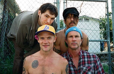 Red Hot Chili Peppers va cânta la petrecerea de Revelion a lui Abramovici