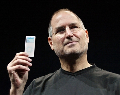 Steve Jobs va primi post-mortem un premiu Grammy