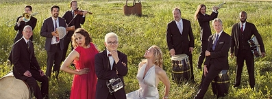 Pink Martini lansează un nou album şi o piesă în limba română